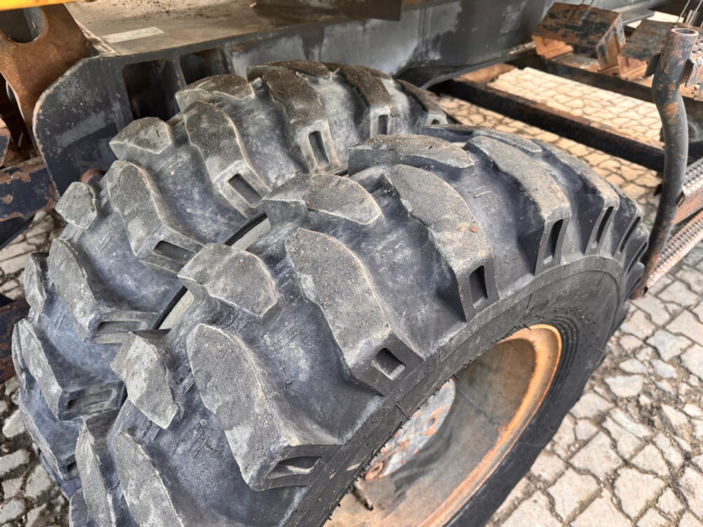 Caterpillar 206-B mobiele graafmachine