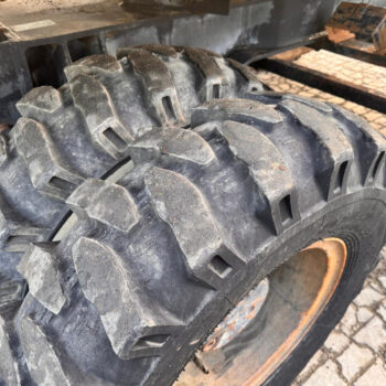 Caterpillar 206-B mobiele graafmachine