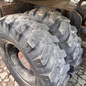 Caterpillar 206-B mobiele graafmachine