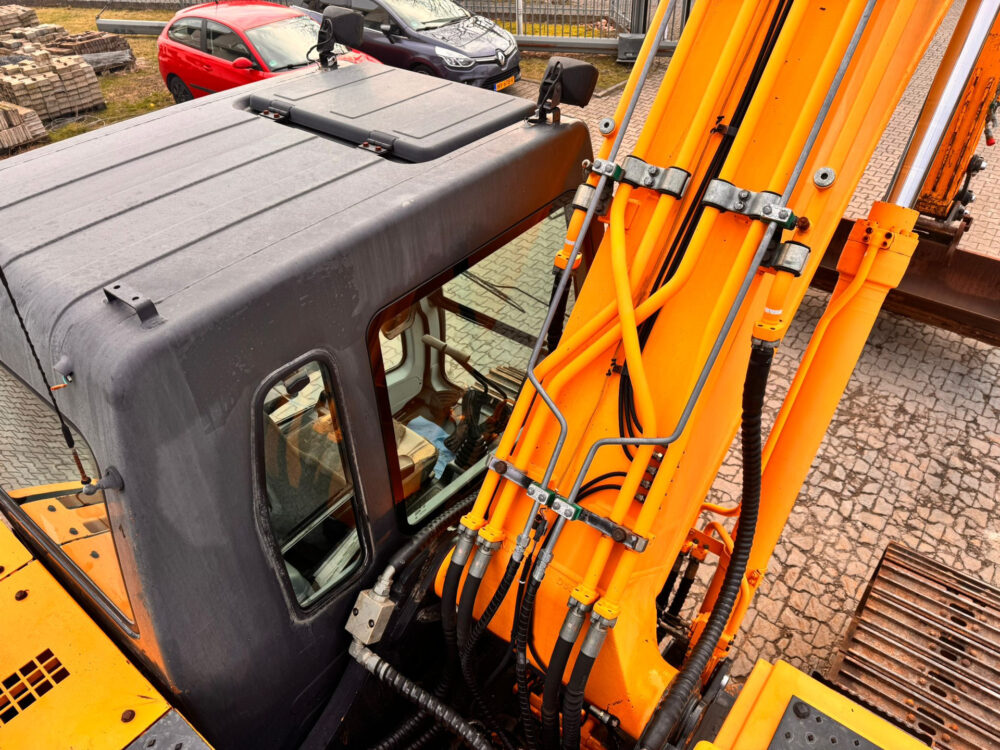 Hyundai R 210 LC-7 rupsgraafmachine