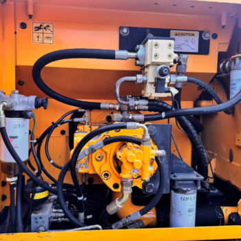 Hyundai R 210 LC-7 rupsgraafmachine