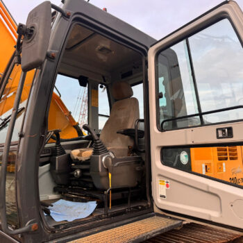 Hyundai R 210 LC-7 rupsgraafmachine