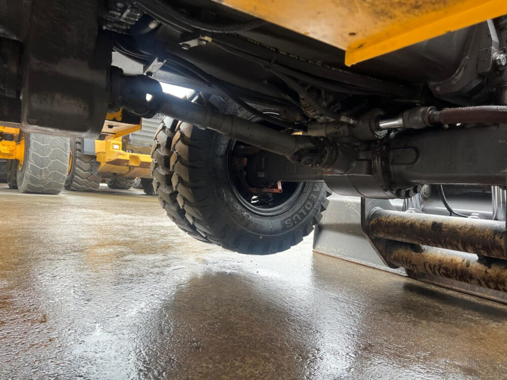 Volvo EW180 C mobiele graafmachine