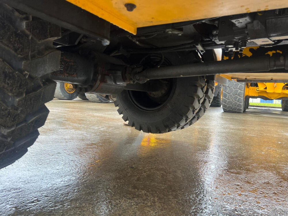 Volvo EW180 C mobiele graafmachine