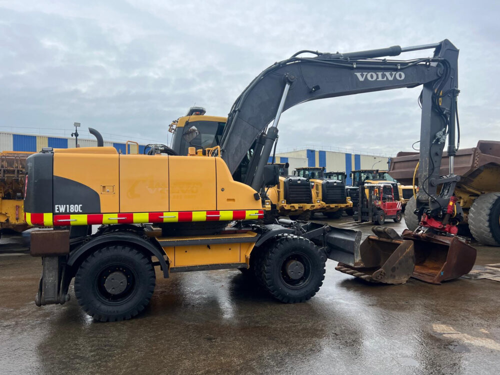 Volvo EW180 C mobiele graafmachine