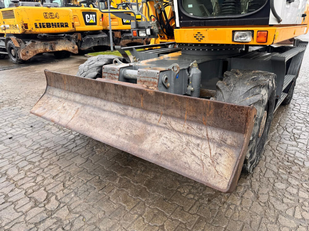 Liebherr A314 litro mobiele graafmachine