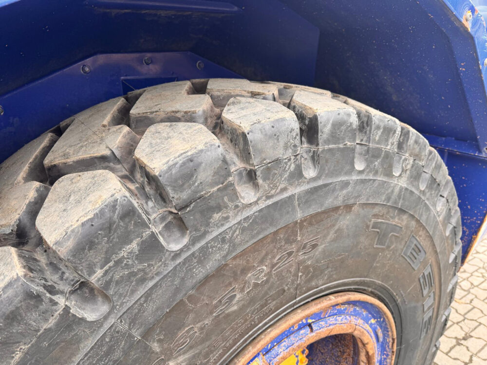 Volvo A25D 6×6 knikdumper