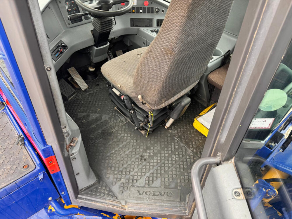 Volvo A25D 6×6 knikdumper