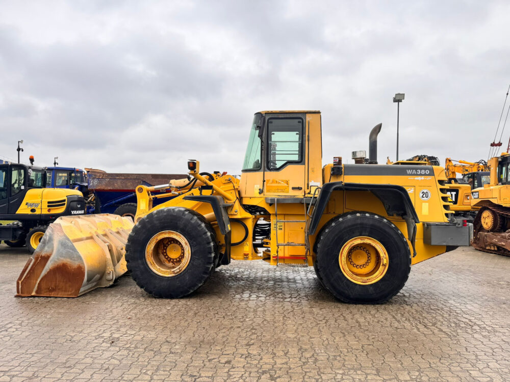 Komatsu WA 380-3 wiellader