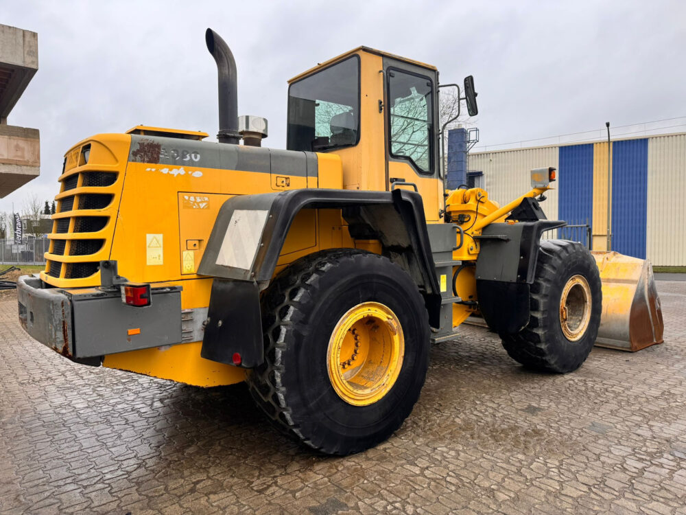 Komatsu WA 380-3 wiellader