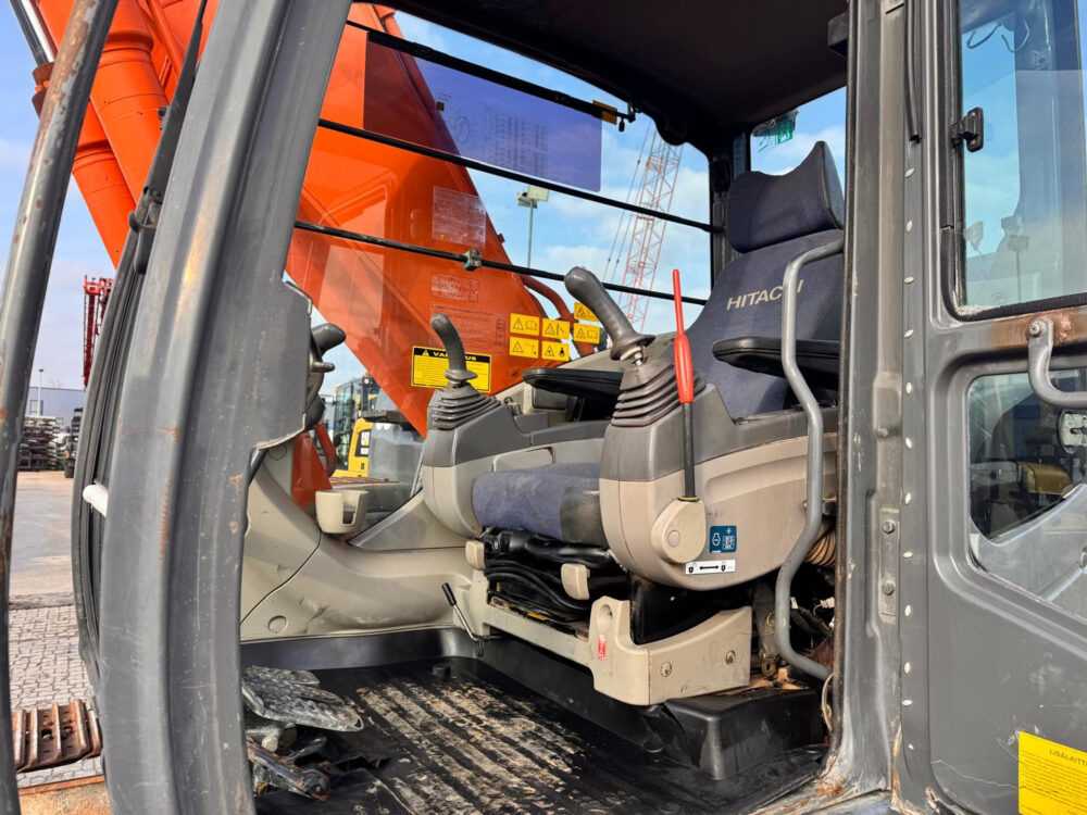 Hitachi ZX250 LC-3 rupsgraafmachine