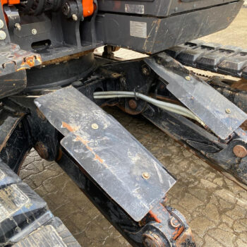 Hitachi ZX135 US-6 3 buckets + hammer