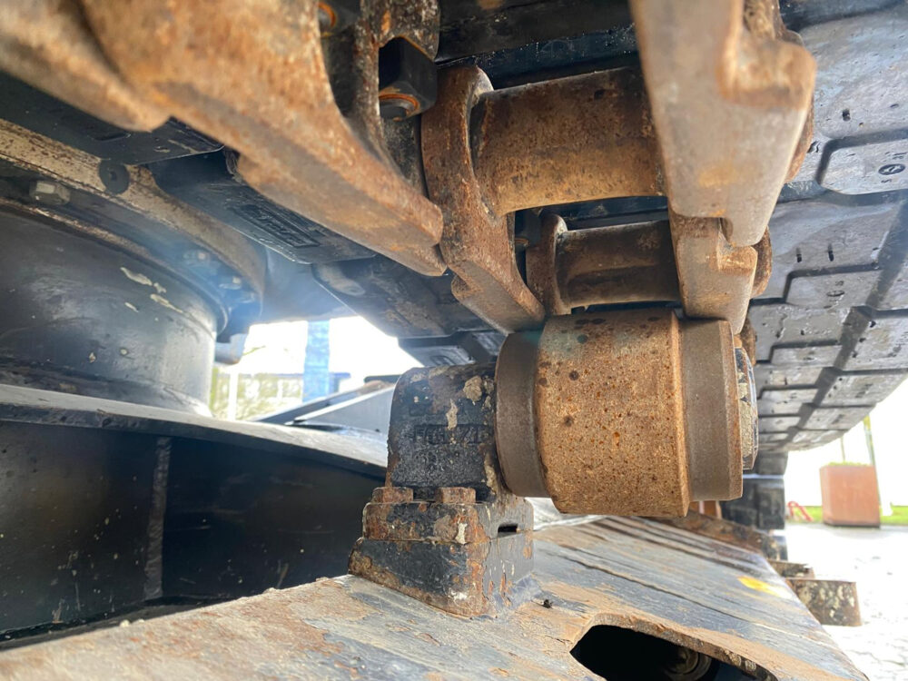 Hitachi ZX135 US-6 3 buckets + hammer