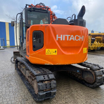 Hitachi ZX135 US-6 3 buckets + hammer