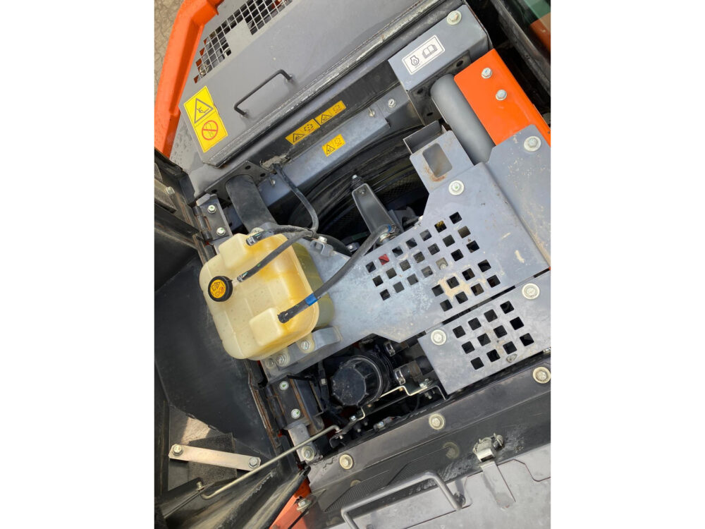 Hitachi ZX135 US-6 3 buckets + hammer