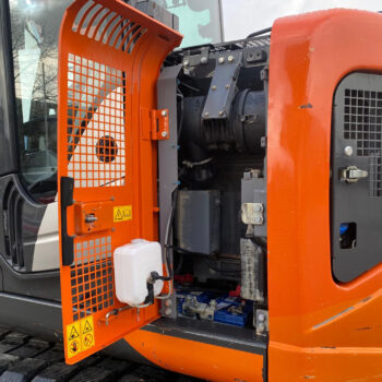 Hitachi ZX135 US-6 3 buckets + hammer