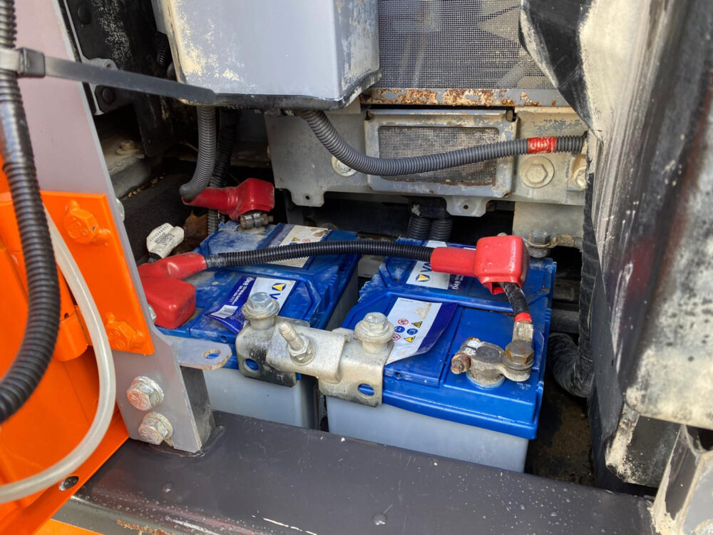 Hitachi ZX135 US-6 3 buckets + hammer