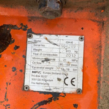 Hitachi ZX135 US-6 3 buckets + hammer