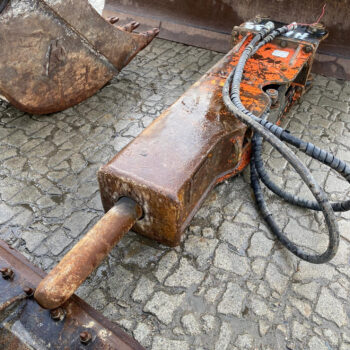 Hitachi ZX135 US-6 3 buckets + hammer