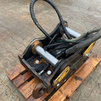 Oil Quick OQ70-55 Coupler ex CAT330F