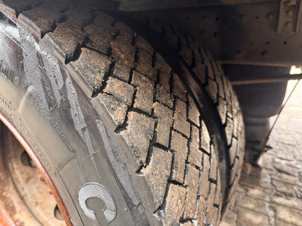 Mercedes 814 oprijwagen