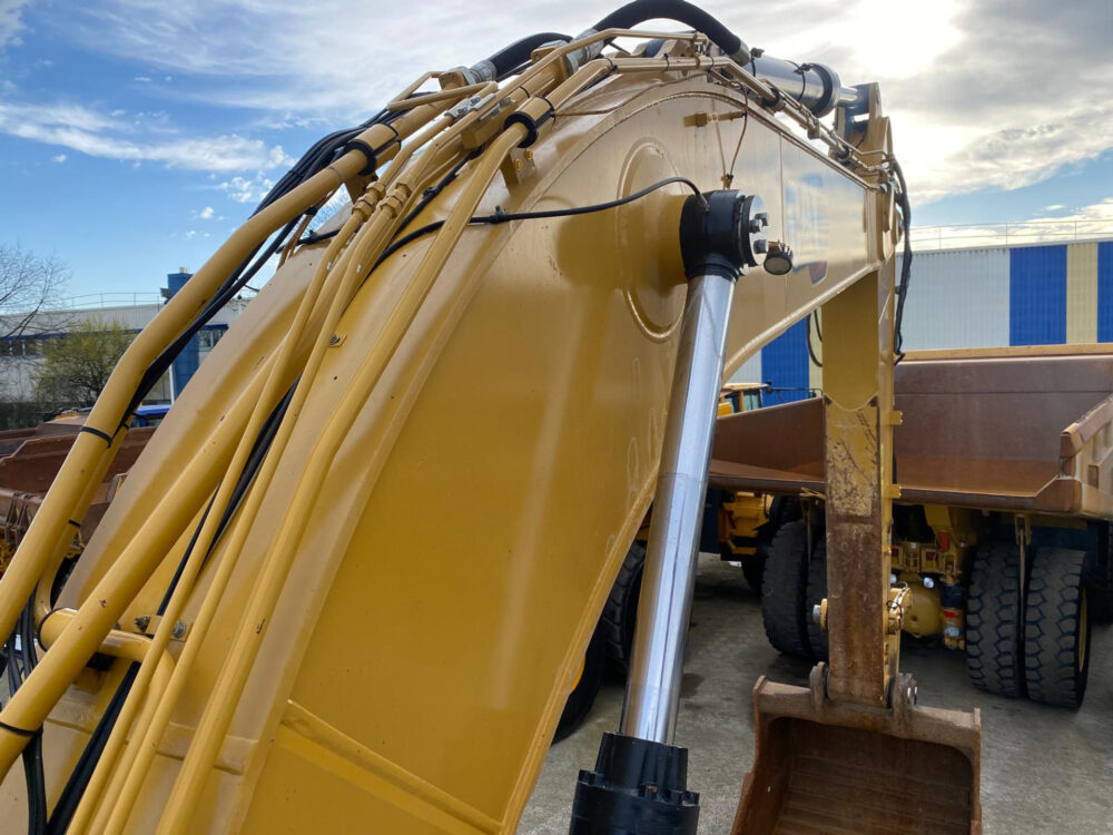 Caterpillar 352 – 07 rupsgraafmachine