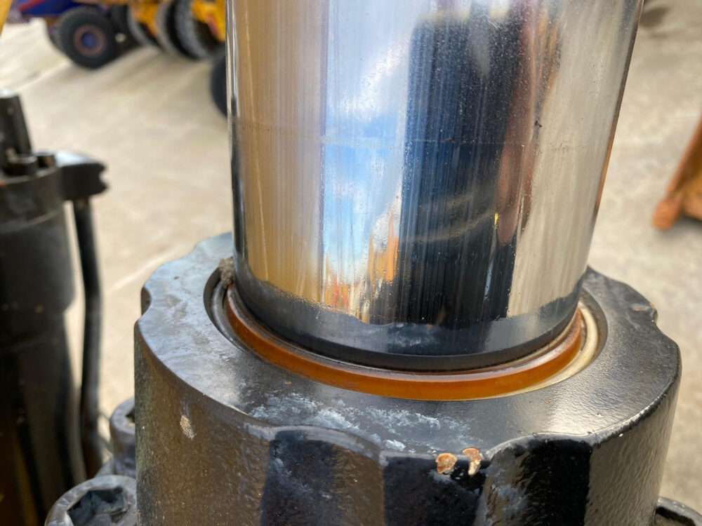 Caterpillar 352 – 07 rupsgraafmachine