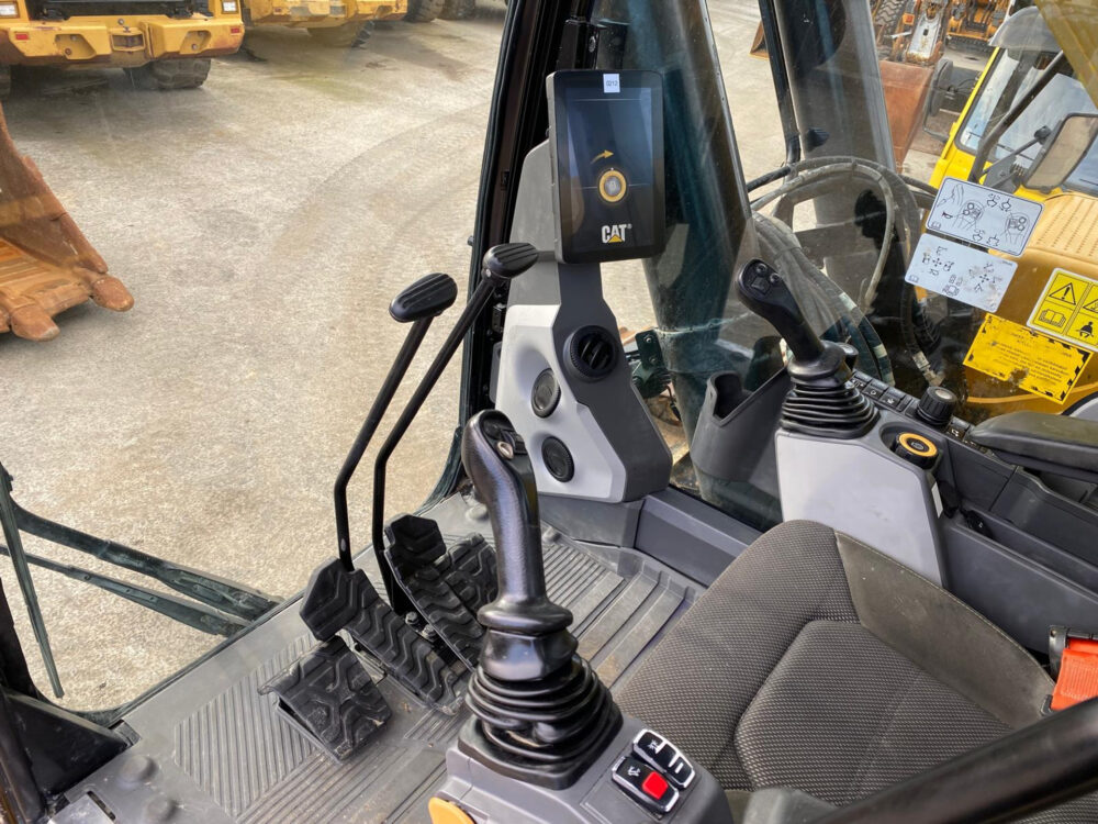 Caterpillar 352 – 07 rupsgraafmachine