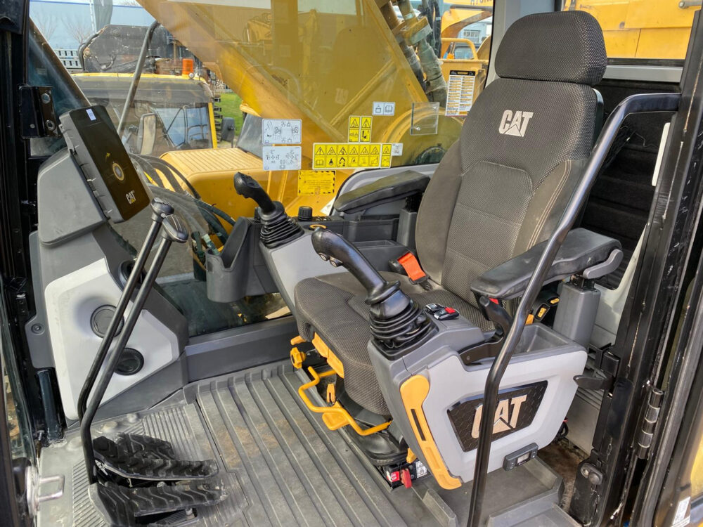 Caterpillar 352 – 07 rupsgraafmachine