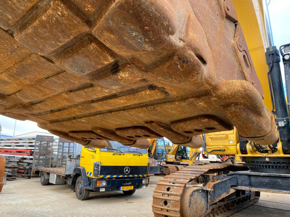 Caterpillar 352 – 07 rupsgraafmachine