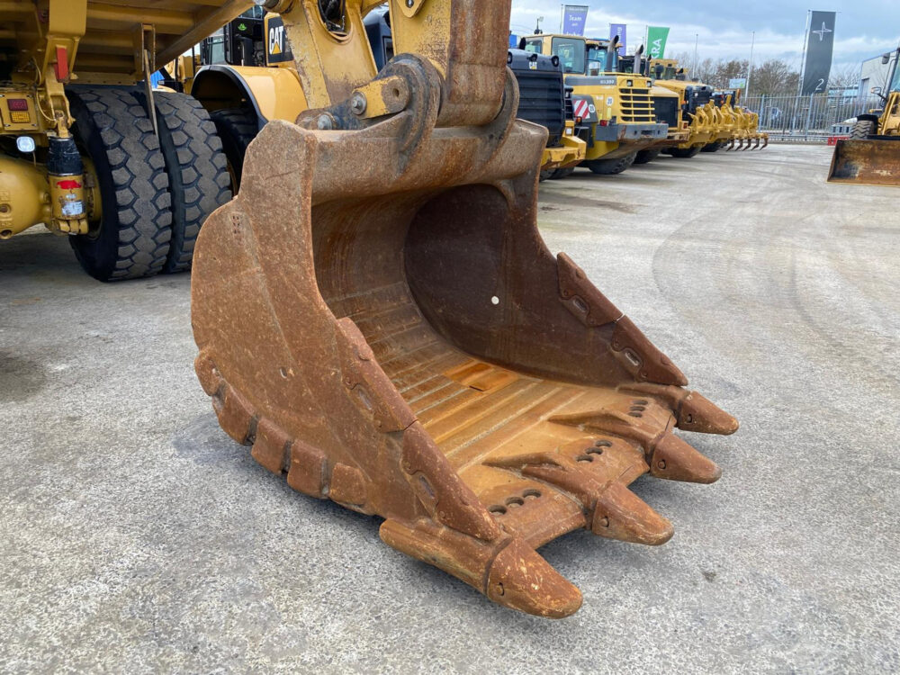 Caterpillar 352 – 07 rupsgraafmachine