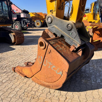Caterpillar 330 D crawler excavator