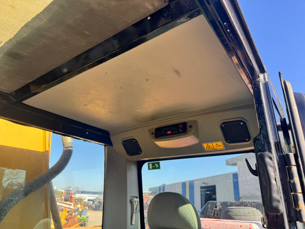 Caterpillar 330 D crawler excavator