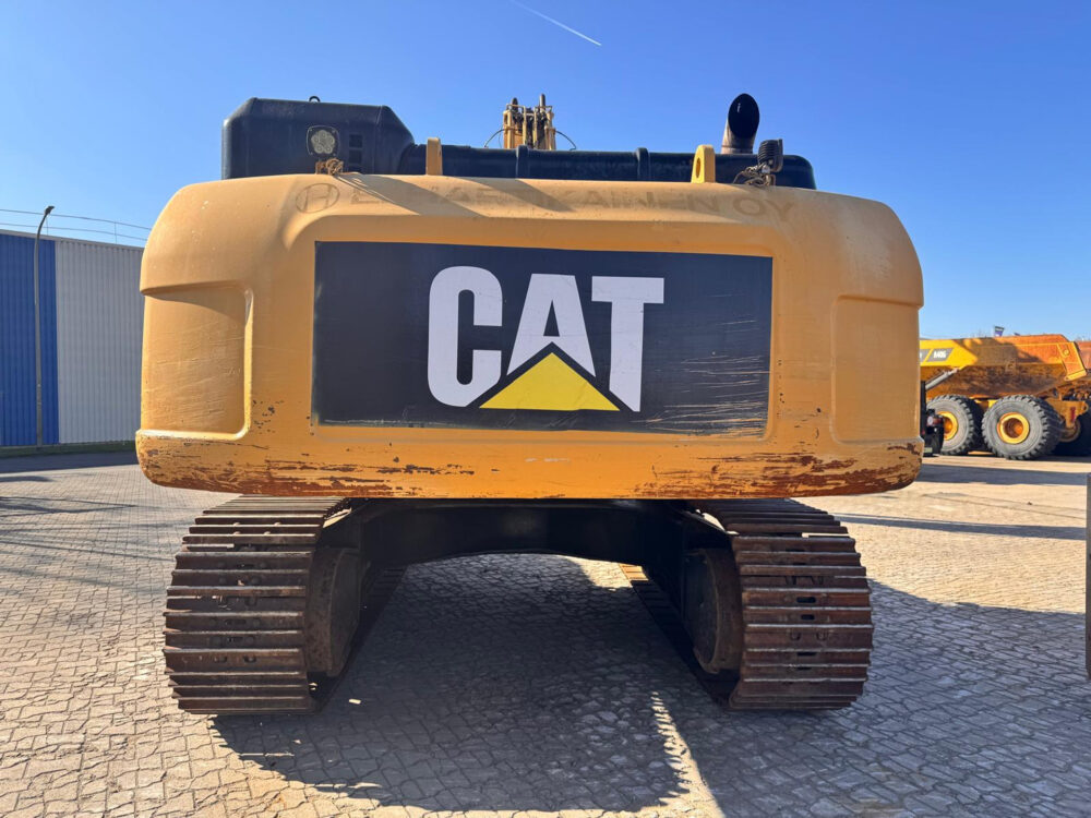 Caterpillar 330 D crawler excavator