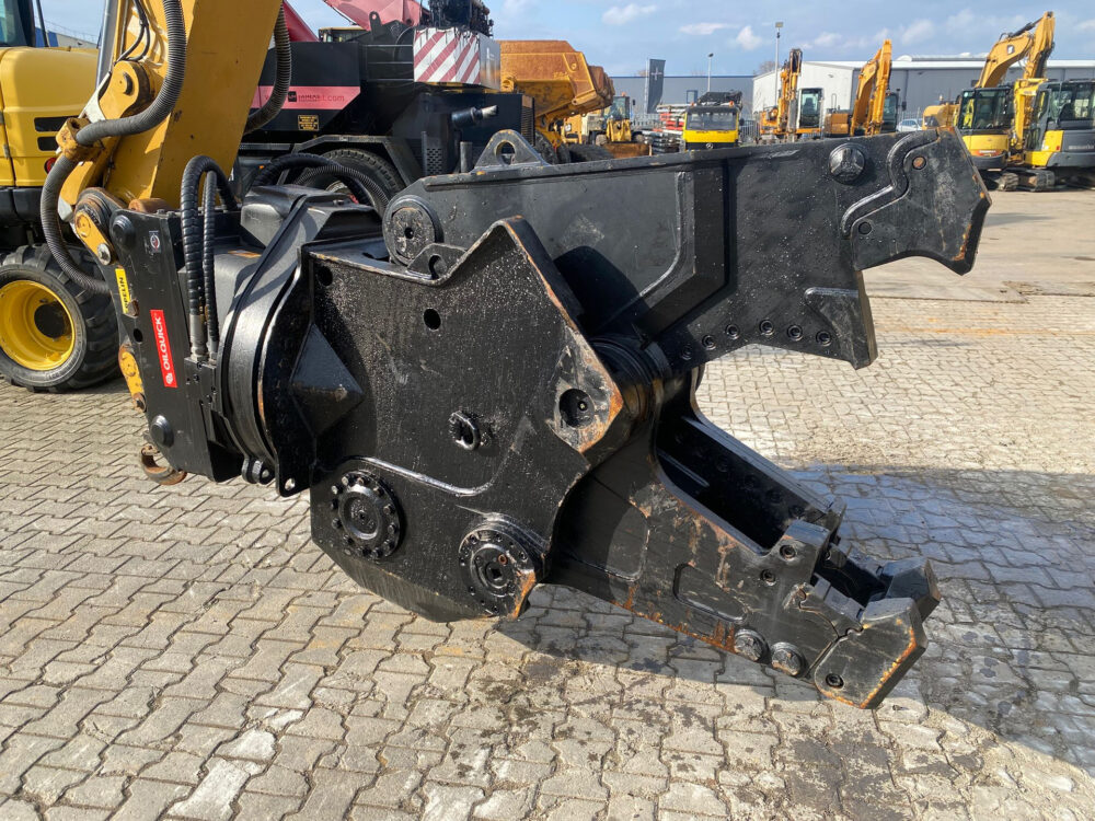 Caterpillar MP318 Crusher