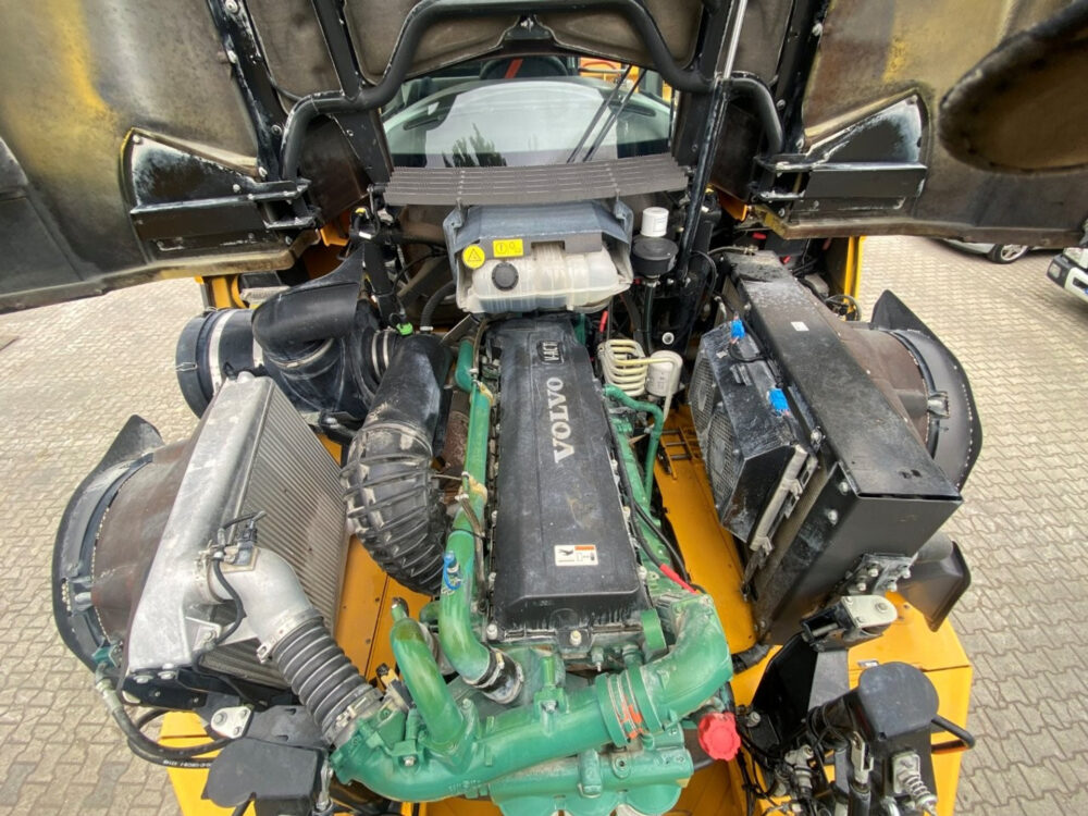 Volvo A40G 6×6 dumper