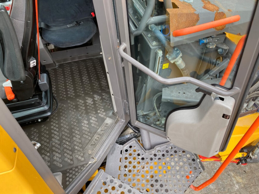 Volvo A40G 6×6 dumper