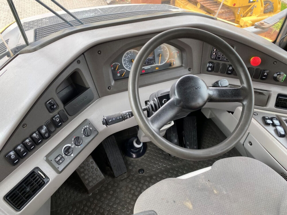 Volvo A40G 6×6 dumper