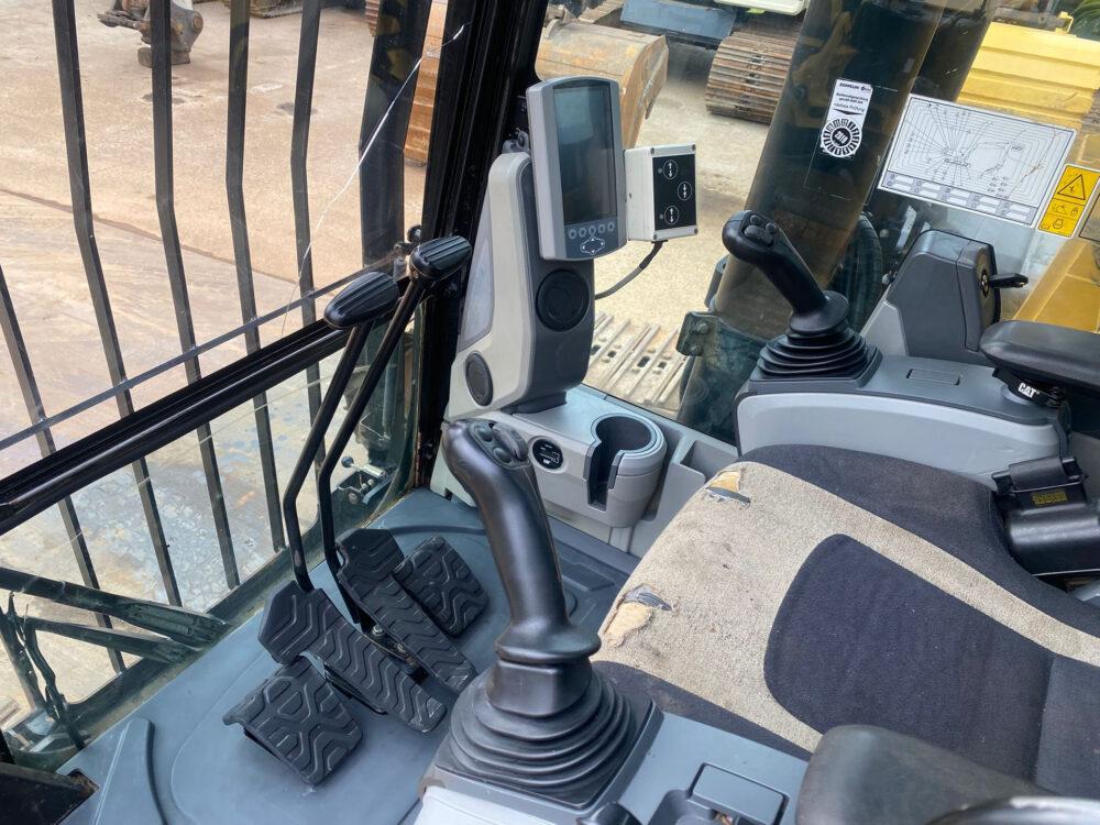 Caterpillar 329 E rupsgraafmachine