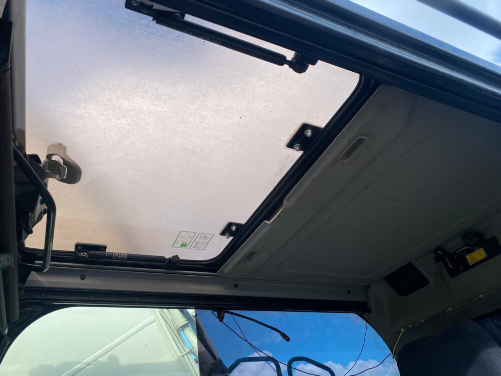 Caterpillar 323 EL rupsgraafmachine