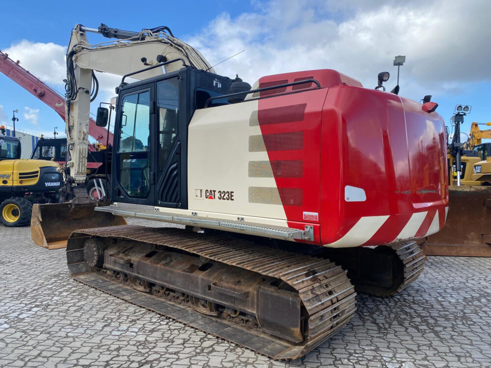 Caterpillar 323 EL rupsgraafmachine