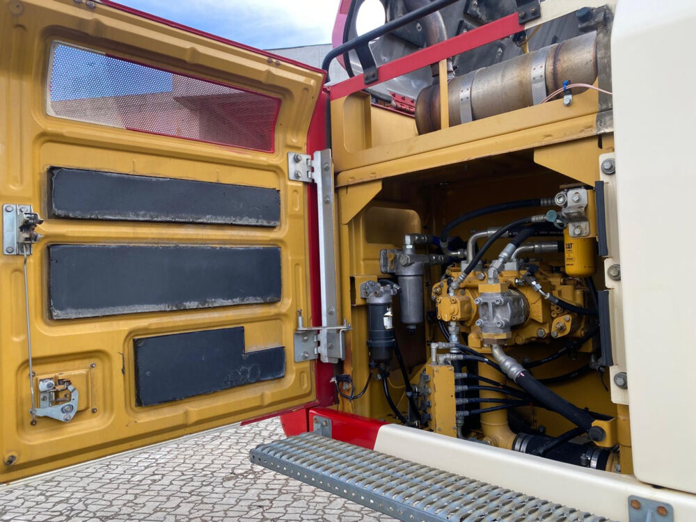 Caterpillar 323 EL rupsgraafmachine