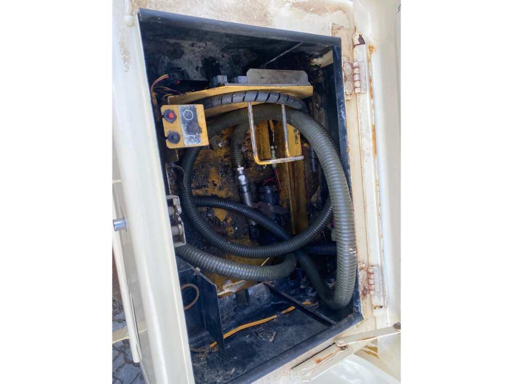 Caterpillar 323 EL rupsgraafmachine