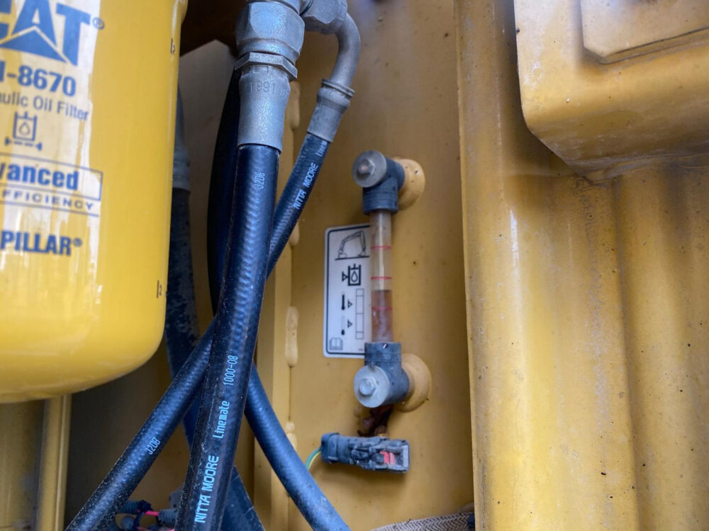 Caterpillar 323 EL rupsgraafmachine