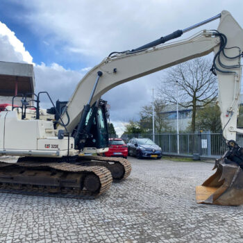 Caterpillar 323 EL rupsgraafmachine