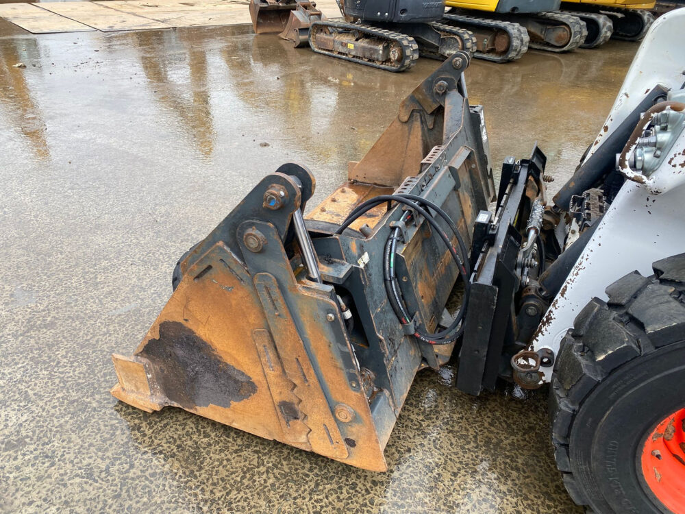 Bobcat S76 schranklader cab + aircon!