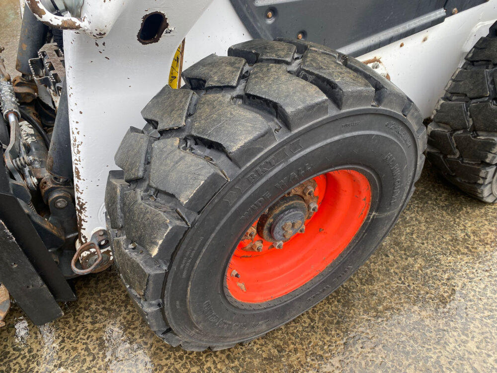 Bobcat S76 schranklader cab + aircon!