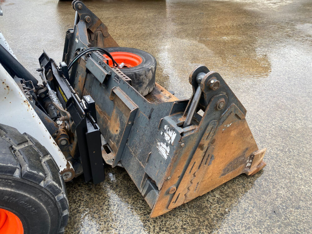 Bobcat S76 schranklader cab + aircon!