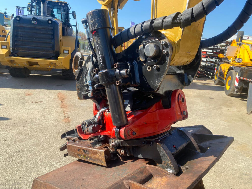 Caterpillar M317F mobiele graafmachine