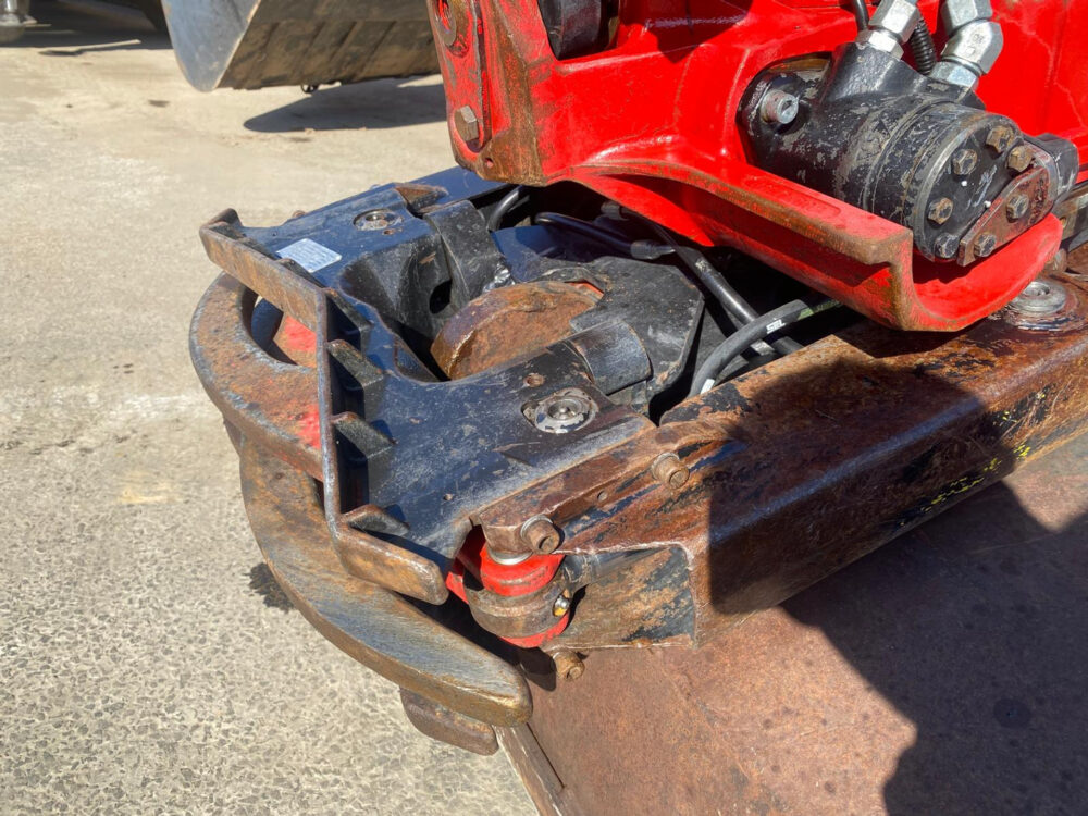 Caterpillar M317F mobiele graafmachine